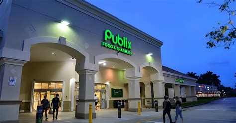 How Publix Became A Southern Grocery Staple